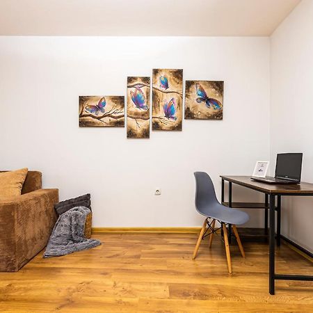 The Walnut 2Bd Apartment Plovdiv Exterior photo
